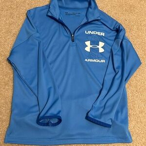 Like new condition lightweight loose fit heat gear top